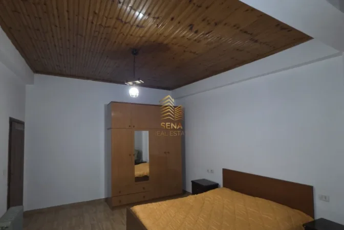 Tirane, jepet me qera apartament 1+1 Kati 3, 75 m² 400 € (Varri i Bamit)