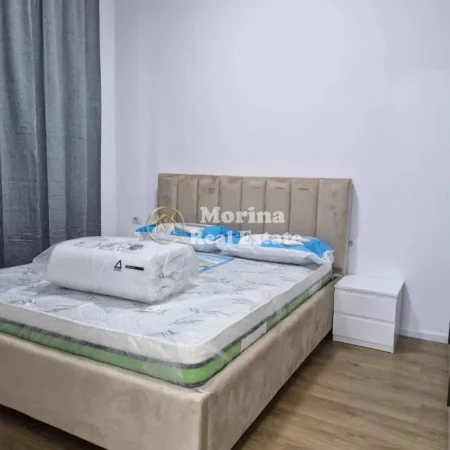 Tirane, jepet me qera apartament 1+1 Kati 6, 50 m² 450 € (Ali Demi)