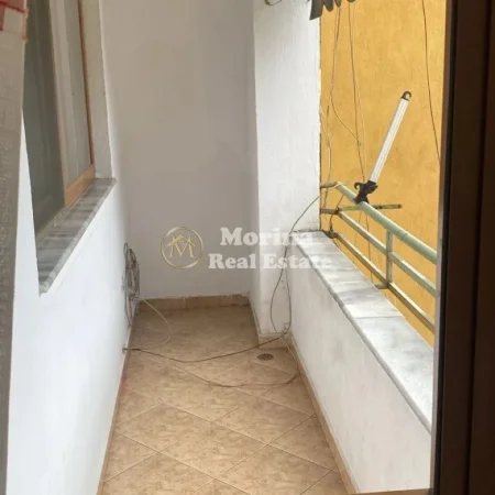 Tirane, jepet me qera apartament 1+1 Kati 3, 60 m² 400 € (5 Maji)