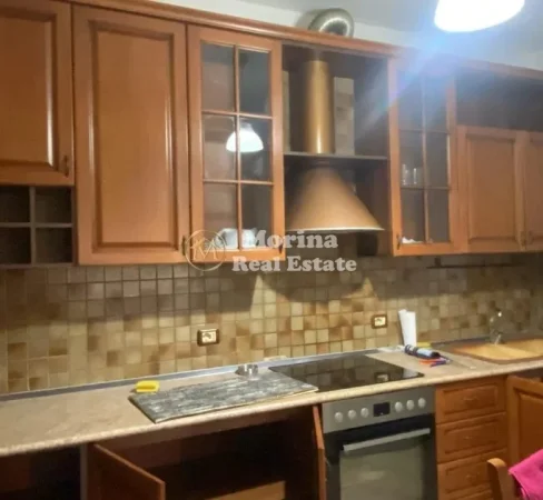 Tirane, jepet me qera apartament 1+1 Kati 3, 60 m² 400 € (5 Maji)