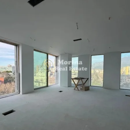 Tirane, jepet me qera ambjent biznesi Kati 7, 124 m² 2.500 € (Rruga e Elbasanit)