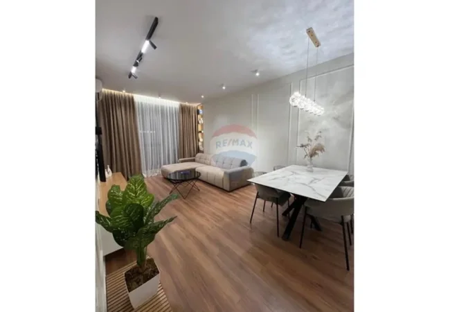 Tirane, jepet me qera apartament 1+1 , 67 m² 750 € 