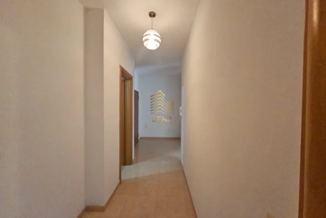 Tirane, jepet me qera apartament 2+1+Ballkon Kati 7, 100 m² 500 € (Fabrika e Miellit)