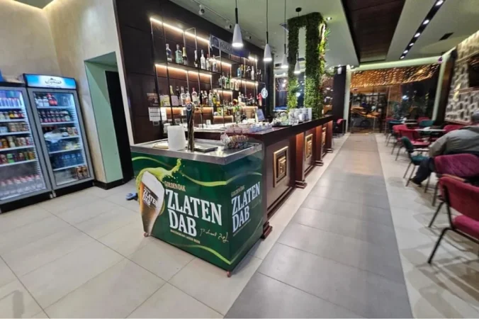 Tirane, shitet bar-kafe , 103 m² 290.000 € 