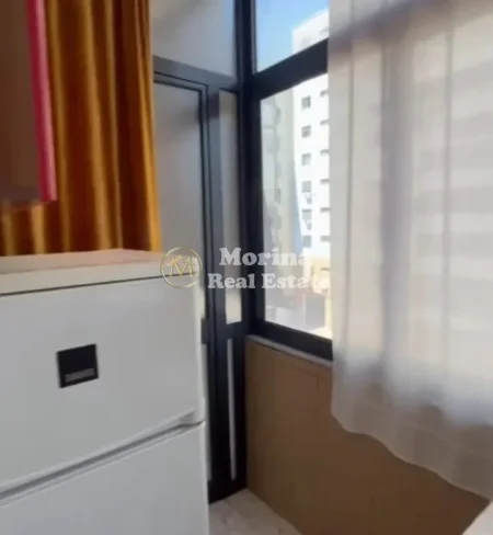 Tirane, jepet me qera apartament 1+1 Kati 3, 65 m² 450 € (Vasil Shanto)