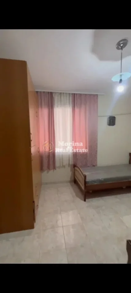 Tirane, jepet me qera apartament 1+1 Kati 3, 65 m² 450 € (Vasil Shanto)