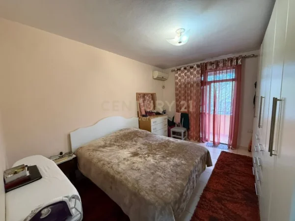 Tirane, shes apartament 3+1 Kati 4, 93 m² 217.000 € (Vasil Shanto)