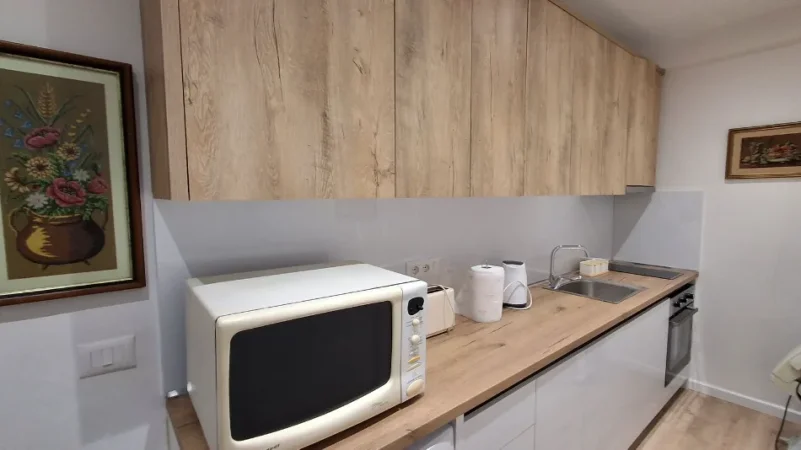 🏡 Jepet me Qera Kati i parë i një Vile në Qendër, 700 euro