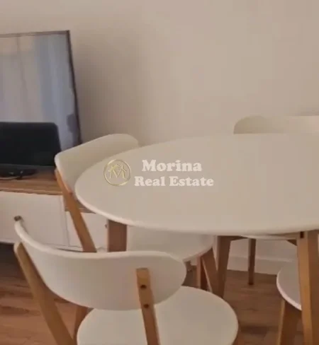 Tirane, jepet me qera apartament 1+1 Kati 3, 75 m² 550 € (Stacioni i Trenit)