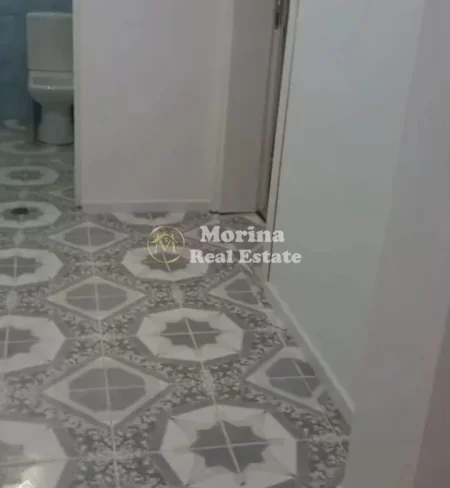 Tirane, jepet me qera shtepi 1+1 Kati 1, 50 m² 300 € (5 Maji)