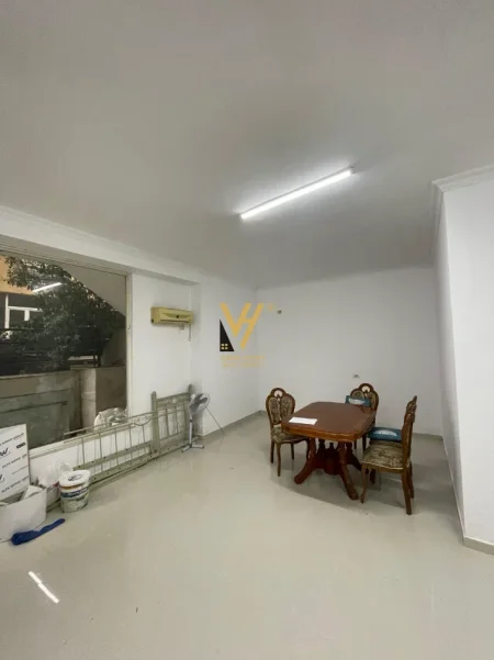 Tirane, jepet me qera zyre Kati -1, 60 m² 420 € (KODRA E DIELLIT)