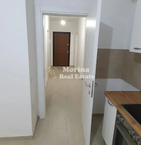Tirane, jepet me qera apartament 2+1 Kati 1, 90 m² 500 € (Shkoze)