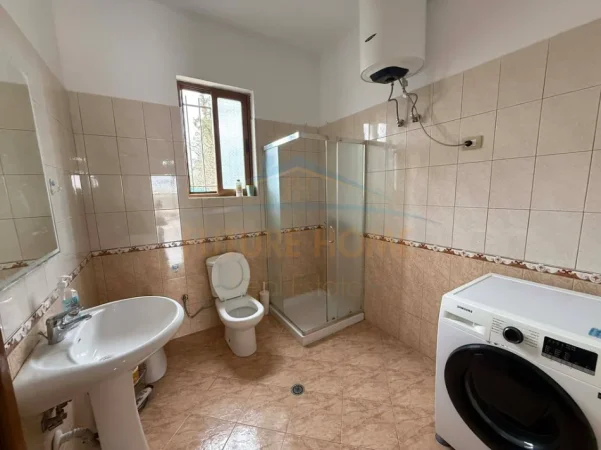 Tirane, jepet me qera shtepi 2+1 Kati 1, 114 m² 450 € 