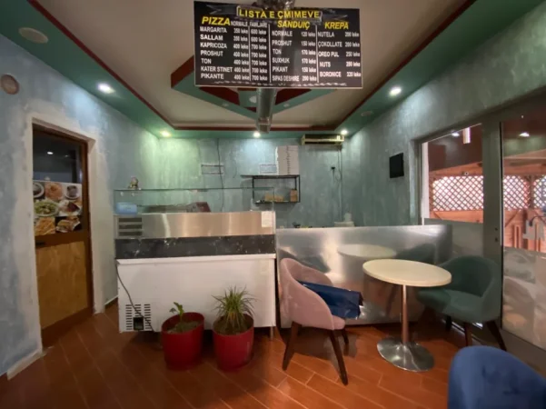 Tirane, jepet me qera bar-resorant Kati 1, 167 m² 600 € (Paskuqan)