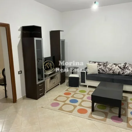 Tirane, jepet me qera shtepi 1+1 Kati 1, 70 m² 300 € (Ali Demi)