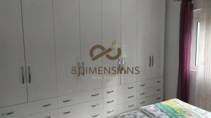 Tirane, jepet me qera apartament 1+1 , 45 m² (xhamllik)