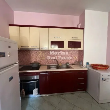 Tirane, jepet me qera apartament 1+1 Kati 7, 75 m² 330 € (Yzberisht)
