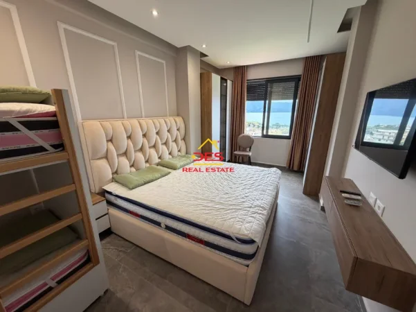 Vlore, jepet me qera apartament 1+1+Ballkon Kati 2, 70 m² 600 € (Rruga Dhimitër Konomi)