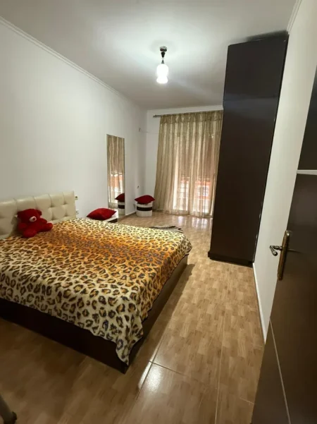 Tirane, jepet me qera apartament 1+1+Aneks+Ballkon Kati 7, 70 m² 40.000 lek