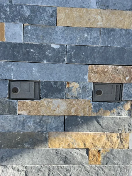 Tirane, jepet me qera magazine Kati 0, 110 m² 290 € 