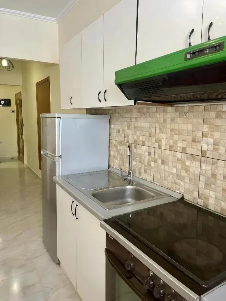 Tirane, jepet me qera apartament 1+1 Kati 3, 65 m² 500 € (SHESHI WILLSON)