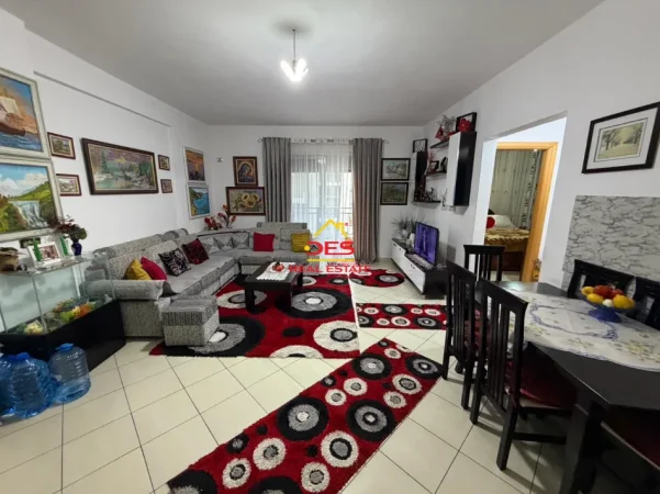 Vlore, shitet apartament 2+1+Ballkon Kati 7, 83 m² 135.000 € (Rruga Çajupi, Vlorë)