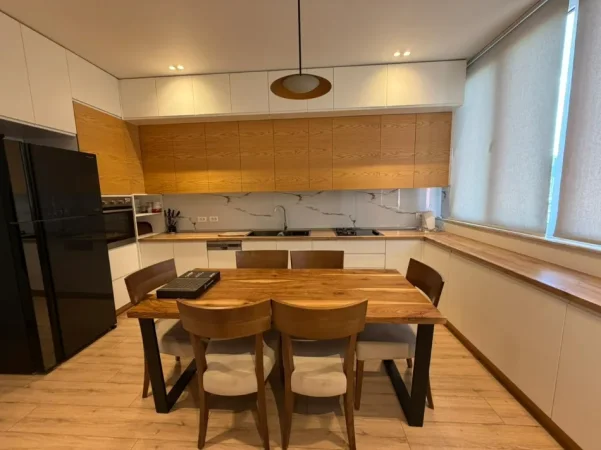 Tirane, jepet me qera apartament 2+1 Kati 6, 120 m² 1.200 € (STADIUMI DINAMO)