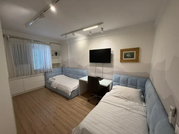 Tirane, jepet me qera apartament 2+1 Kati 6, 120 m² 1.200 € (STADIUMI DINAMO)