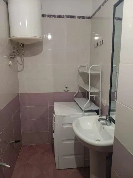 Tirane, jepet me qera apartament 2+1 Kati 3, 85 m² 550 € (BULEVARDI ZOGU 1)