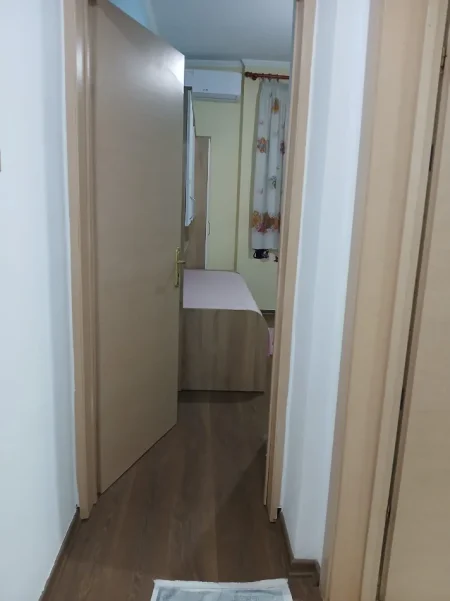 Tirane, jepet me qera apartament 2+1+Ballkon Kati 2, 80 m² 400 € (Fresk)