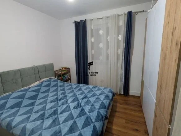 Tirane, shitet apartament 2+1+Ballkon Kati 3, 75 m² 165.000 € (ISH PARKU)