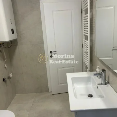 Tirane, jepet me qera apartament 1+1 Kati 2, 55 m² 550 € (Rruga e Elbasanit)