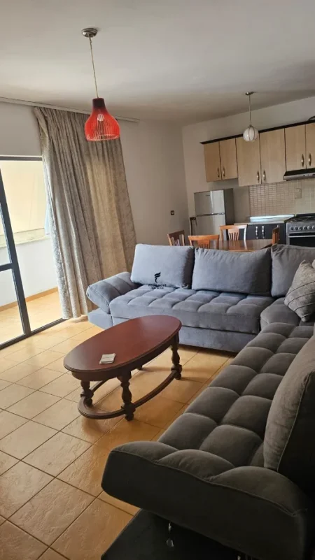 Tirane, jepet me qera apartament 2+1 Kati 8, 80 m² 700 € (21 DHJETORI)