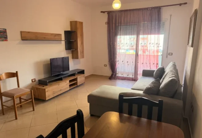 Tirane, jepet me qera apartament 1+1 Kati 1, 69 m² 420 € (Yzberisht, prane Eco Market)