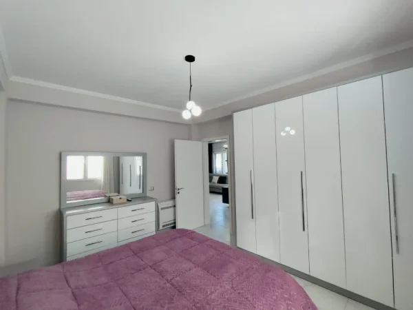 Tirane, jepet me qera apartament 2+1 Kati 0, 120 m² 600 € (selite)