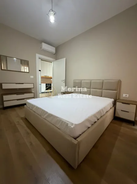 Tirane, jepet me qera apartament 1+1 Kati 4, 65 m² 420 € (Univers City)
