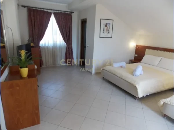 Sarande, jepet me qera hotel Kati 6, 720 m² 6.500 € (Sarande)