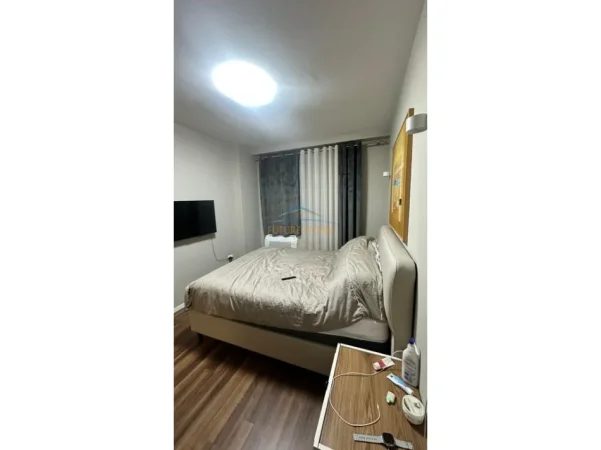 Tirane, shitet apartament 2+1+Ballkon Kati 8, 97 m² 350.000 € (Rruga e Elbasanit)