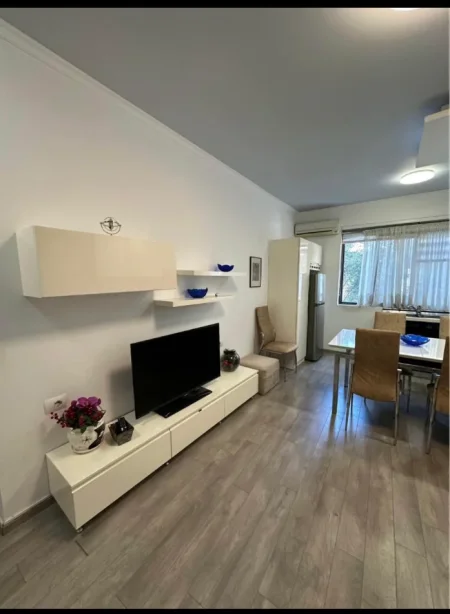 🏡 Jepet me Qera Super Apartament 1+1 tek Brryli,  500 EURO