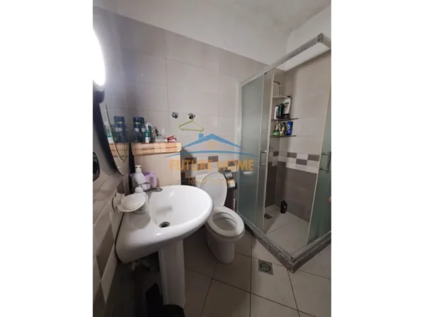 JEPET ME QERA SHTEPI PRIVATE 2 KATESHE , KOMBINAT