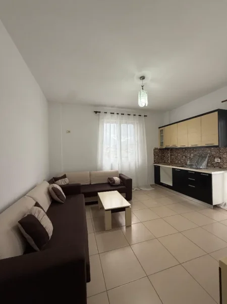 Tirane, jepet me qera apartament 1+1 Kati 4, 45.000LEKE (RRUGA 5 MAJI)