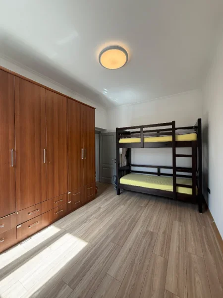 Tirane, jepet me qera apartament 2+1 Kati 3, (RRUGA E DURRESIT)