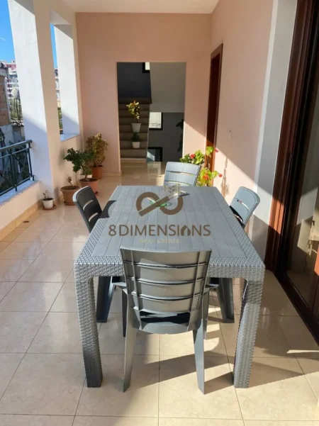 Tirane, jepet me qera Vile 2 Katshe Kati 0, 505 m² 900 € (kthesa e kamzes)