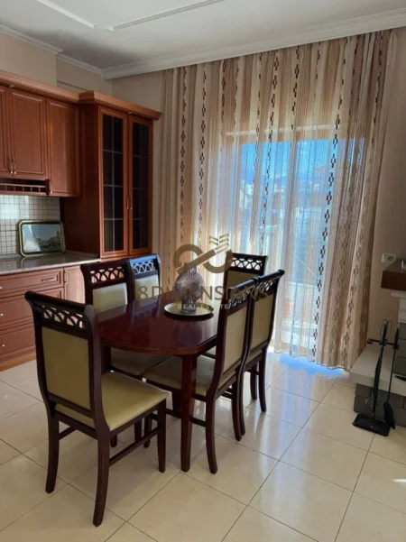 Tirane, jepet me qera Vile 2 Katshe Kati 0, 505 m² 900 € (kthesa e kamzes)