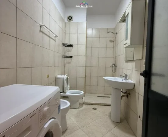 Tirane, jepet me qera apartament 2+1 Kati 6, 100 m² 470 € (loni ligori)