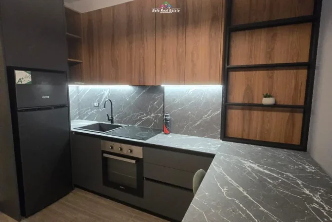 Tirane, jepet me qera apartament 1+1+Ballkon Kati 3, 75 m² 450 € (astir)