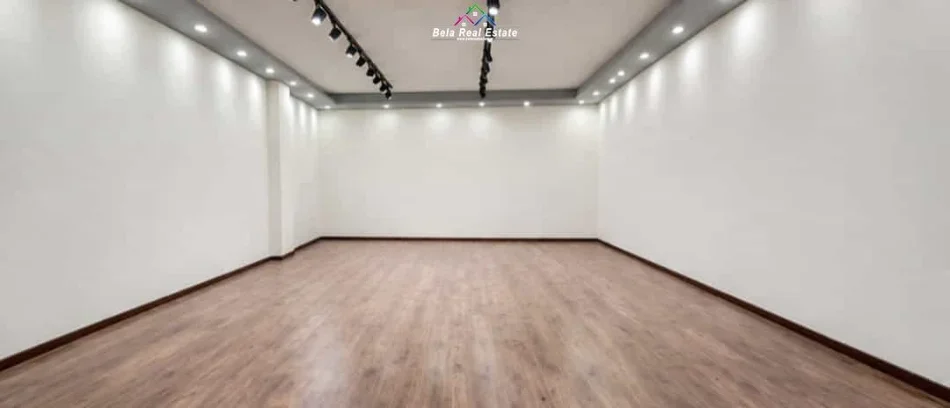 Tirane, jepet me qera dyqan Kati 0, 100 m² 3.000 € (siri kodra)