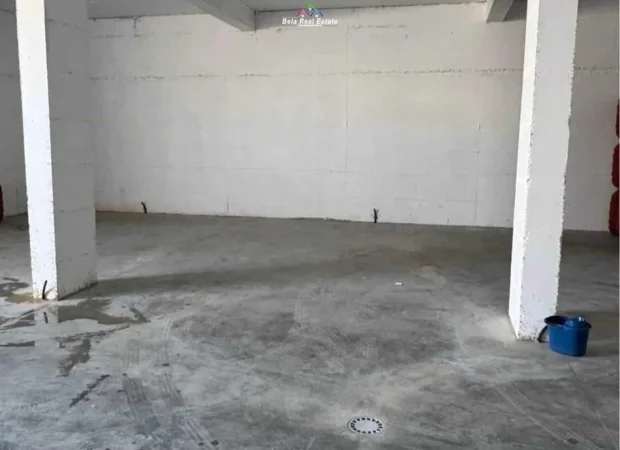 Tirane, jepet me qera magazine Kati -1, 210 m² 835 € (AUTOSTRADA TIRANE-DURRES)