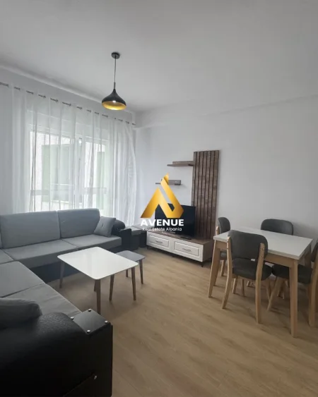 Tirane, jepet me qera apartament 1+1 Kati 7, 400 € (Rruga Pasho Hysa)