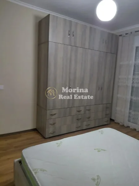 Tirane, jepet me qera apartament 2+1 Kati 3, 94 m² 550 € (Rruga 5 Maji)